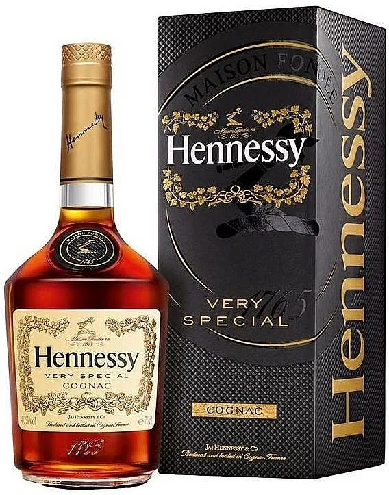 Cognac Hennessy VS v krabičce 40%0.70l