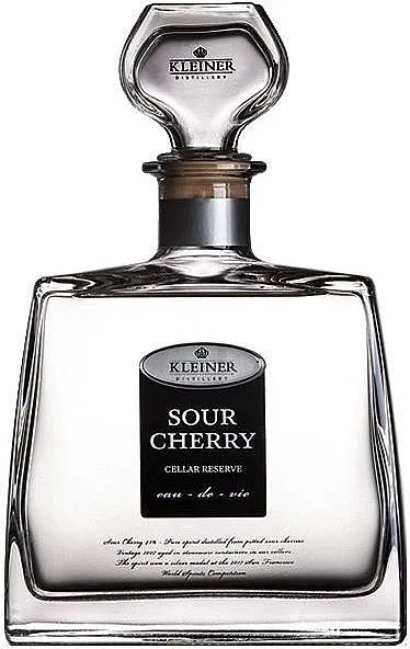 Višňovice Kleiner Sour Cherry  43%0.70l