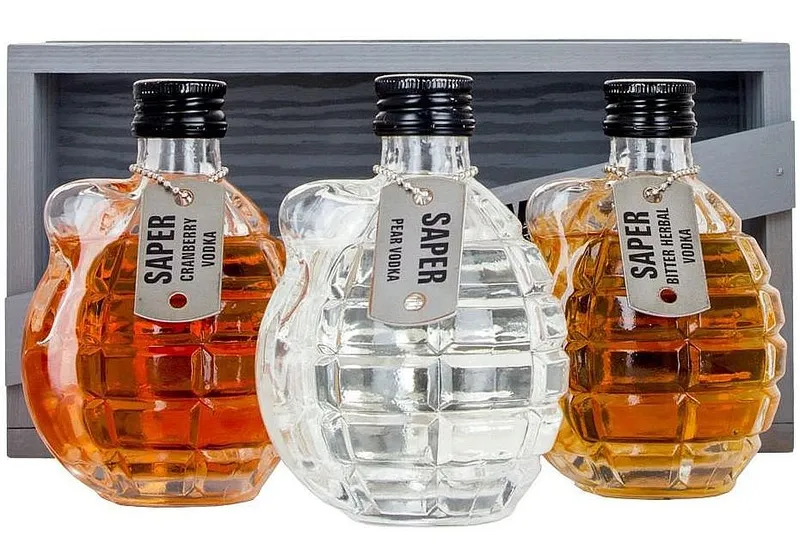 Vodka Debowa Saper granades set wood box 40%3x0.20l